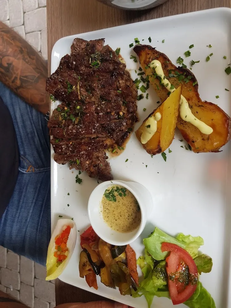 Raviolis Au Bœuf Sauce Crème Cèpes Et Truffes